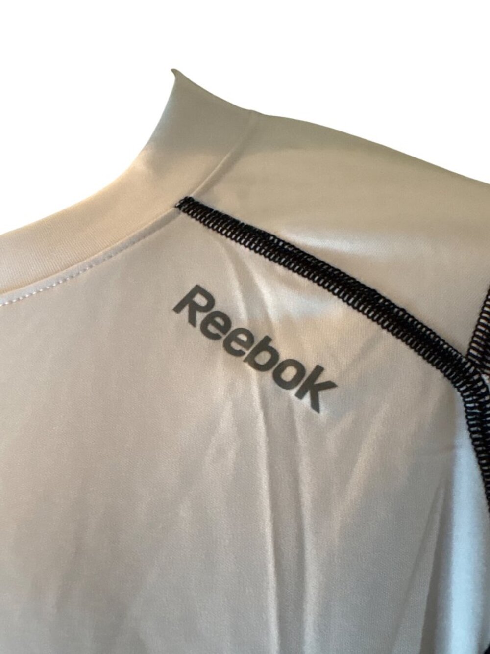 Reebok Mens White & Black Mesh Panel Athletic Shirt Short Sleeve Lightweight Bre - Picture 2 of 11